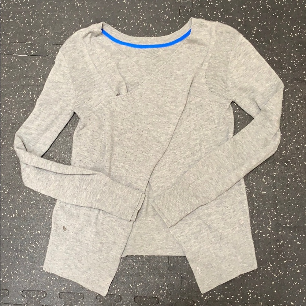 Beautiful like new lululemon open back sweater sz4